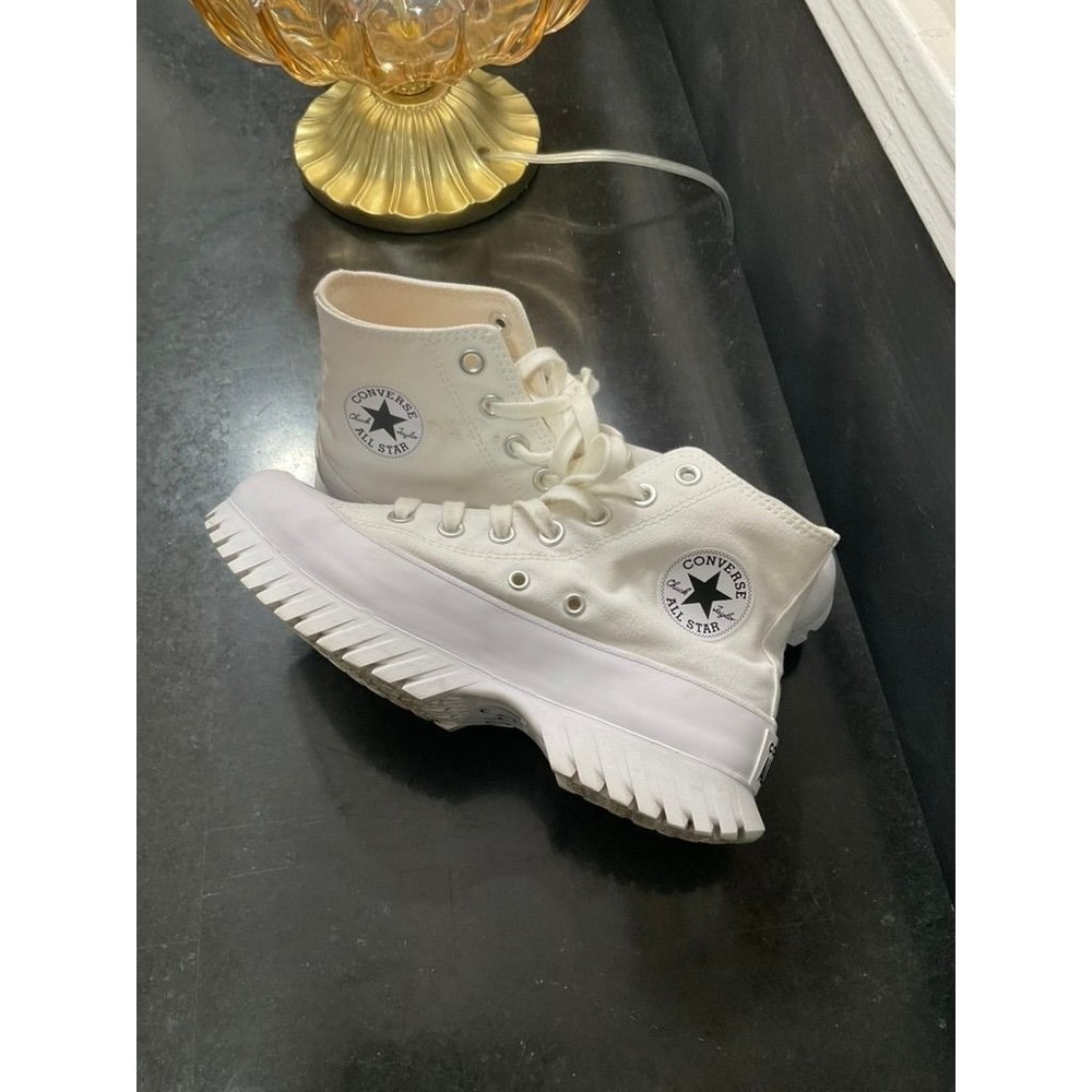 340-Converse White chunky Platforms, size-6